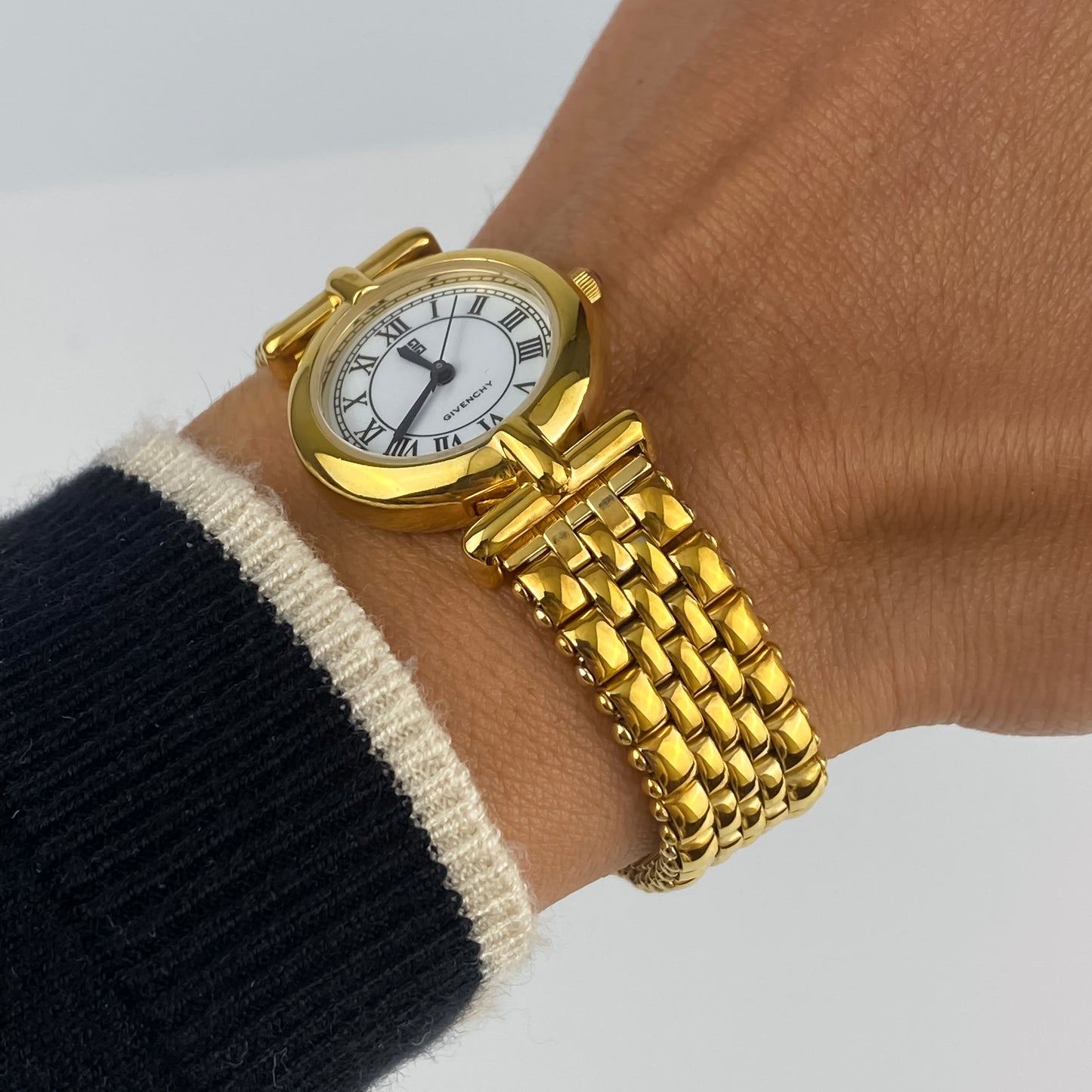 Givenchy 90s Gold Plated Round Watch