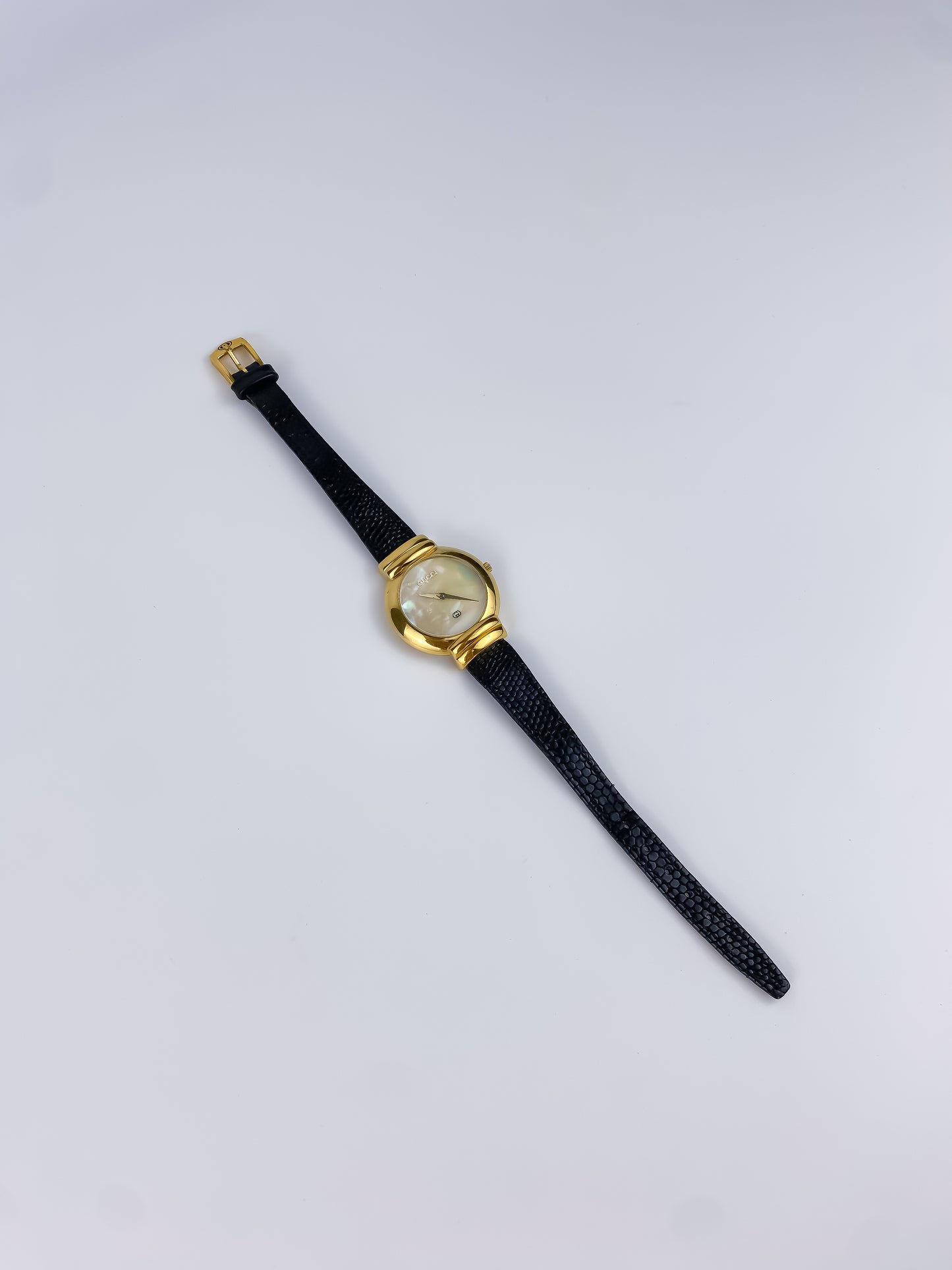 Rare Gucci Black Leather Gold Vintage Watch 1990 Mother of a Pearl Dial