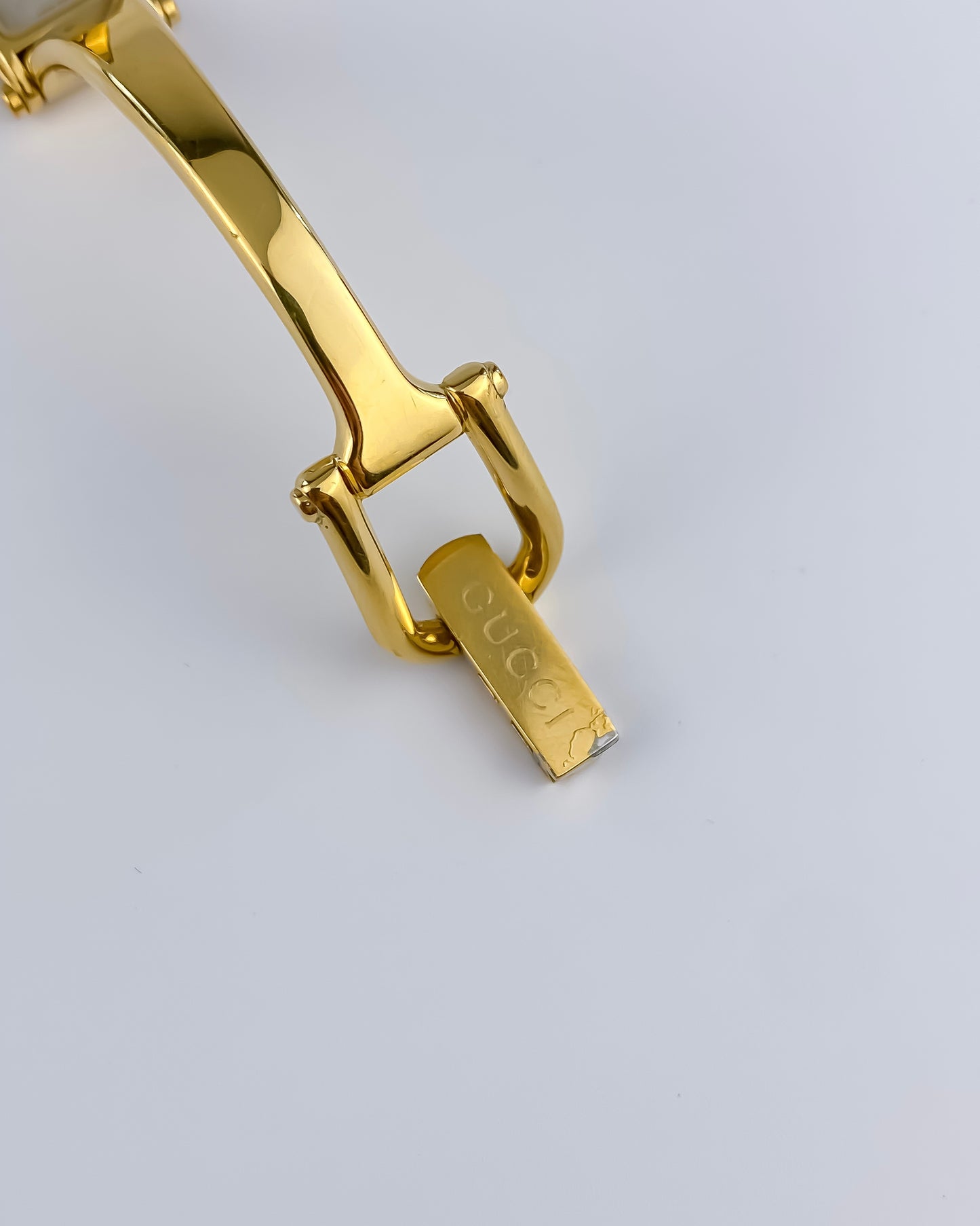 Gucci Vintage Watch Gold 1500L Shell Dial