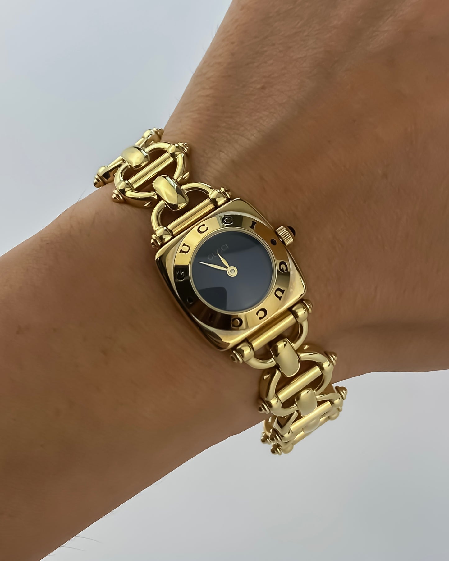 Gucci Vintage Watch Gold 6400L Black Dial Horsebit Links
