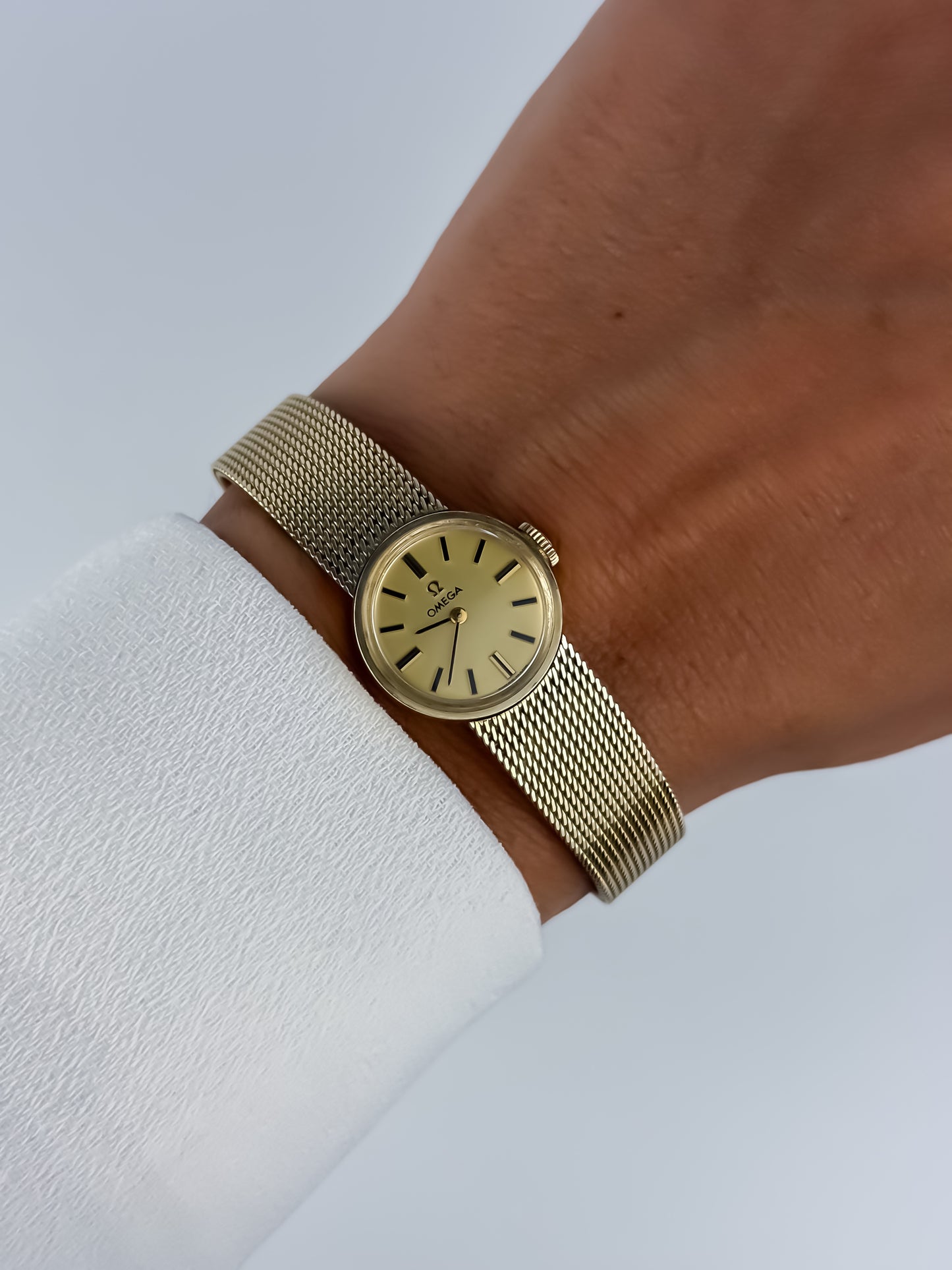 Omega Vintage Ladies Mechanical Watch 14K Gold