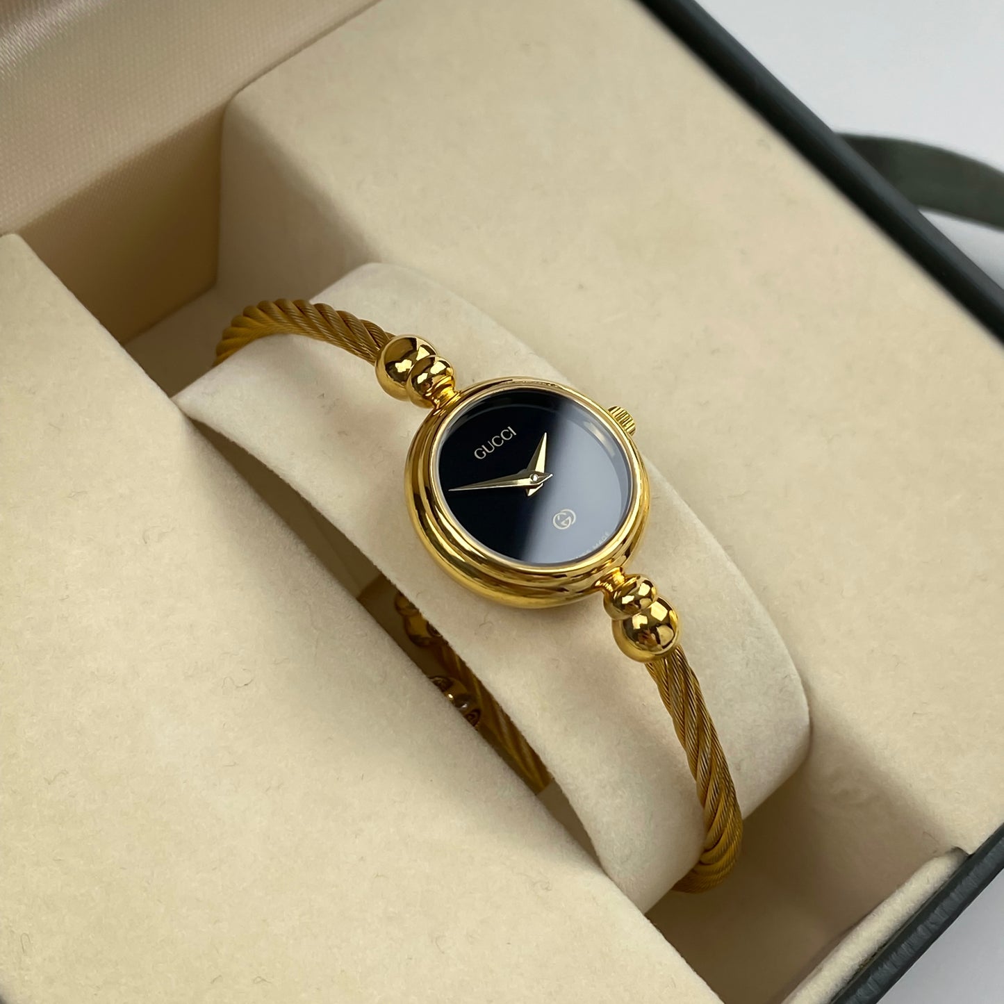 Gucci Vintage Gold Black Dial Wire