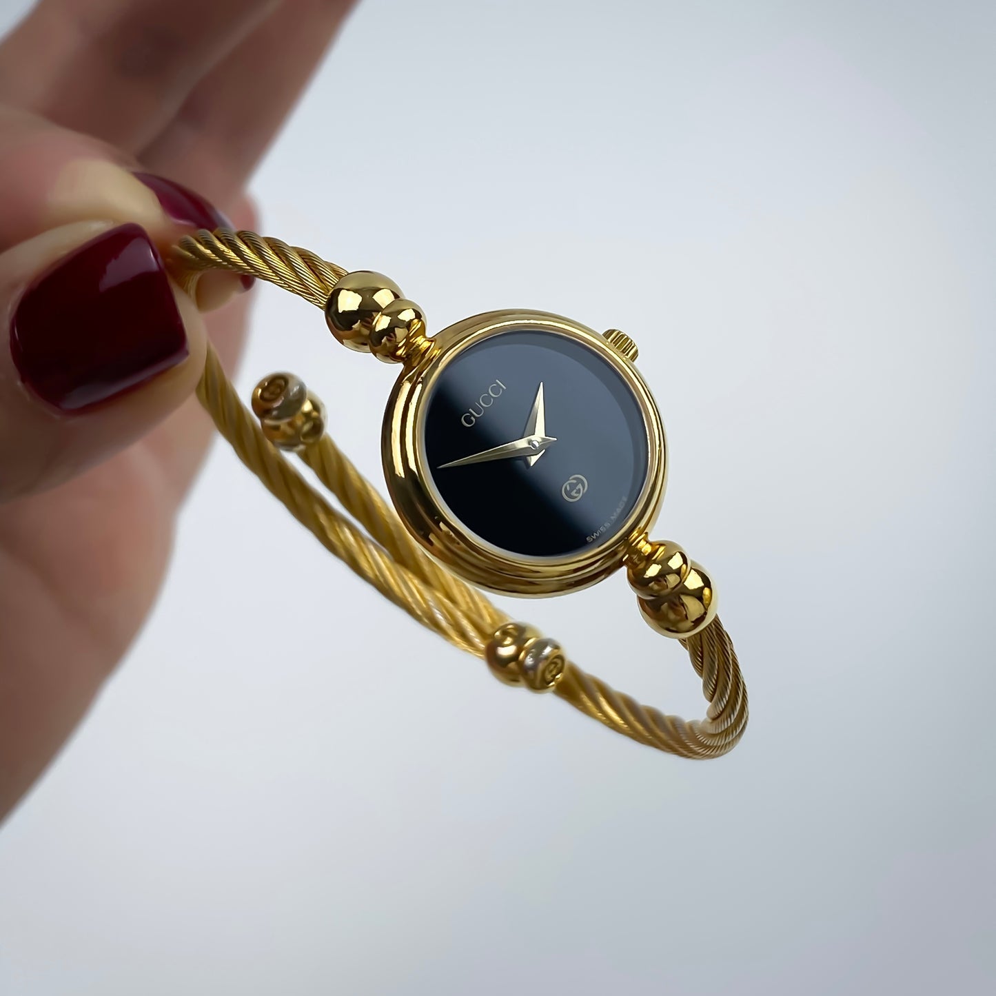 Gucci Vintage Gold Black Dial Wire