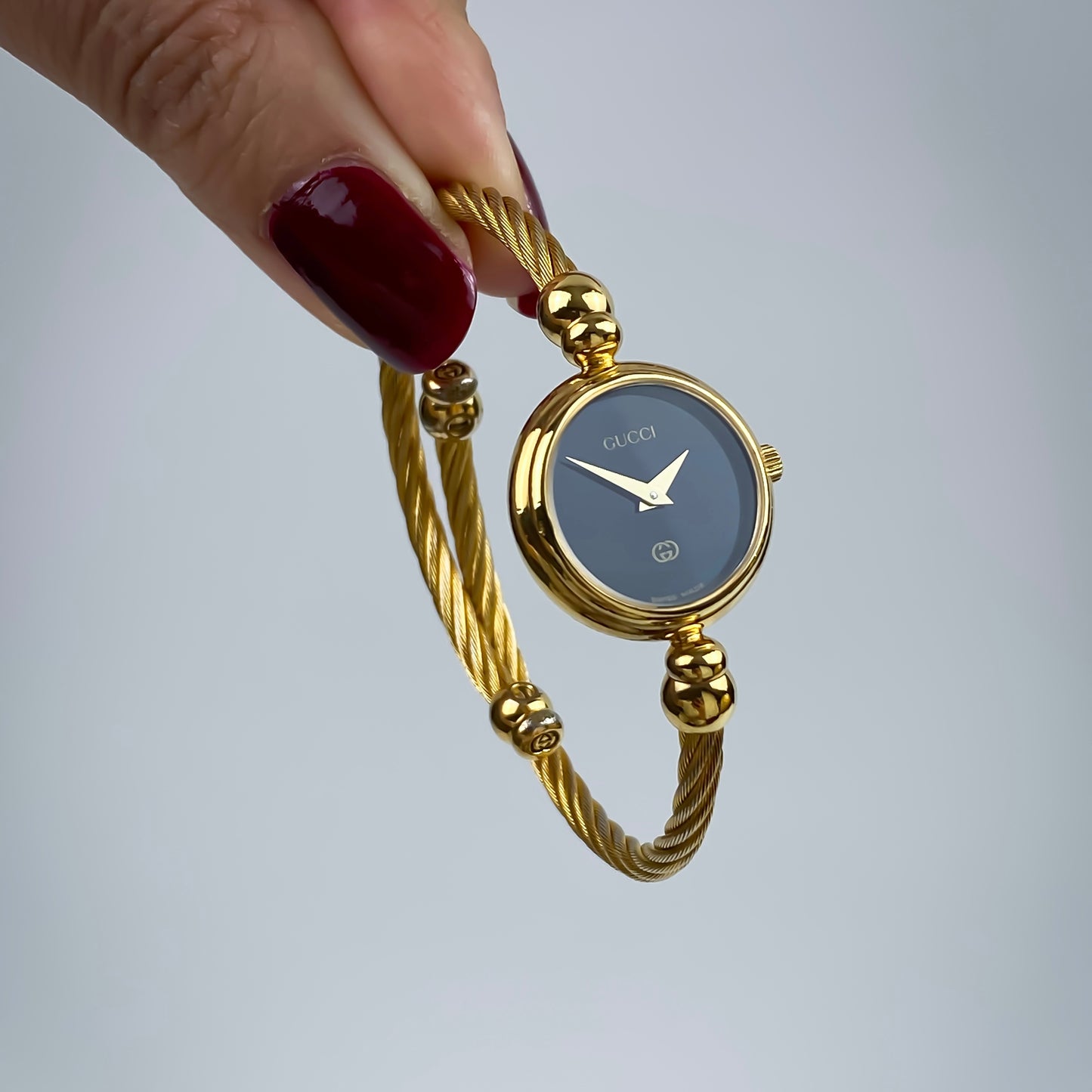 Gucci Vintage Gold Black Dial Wire