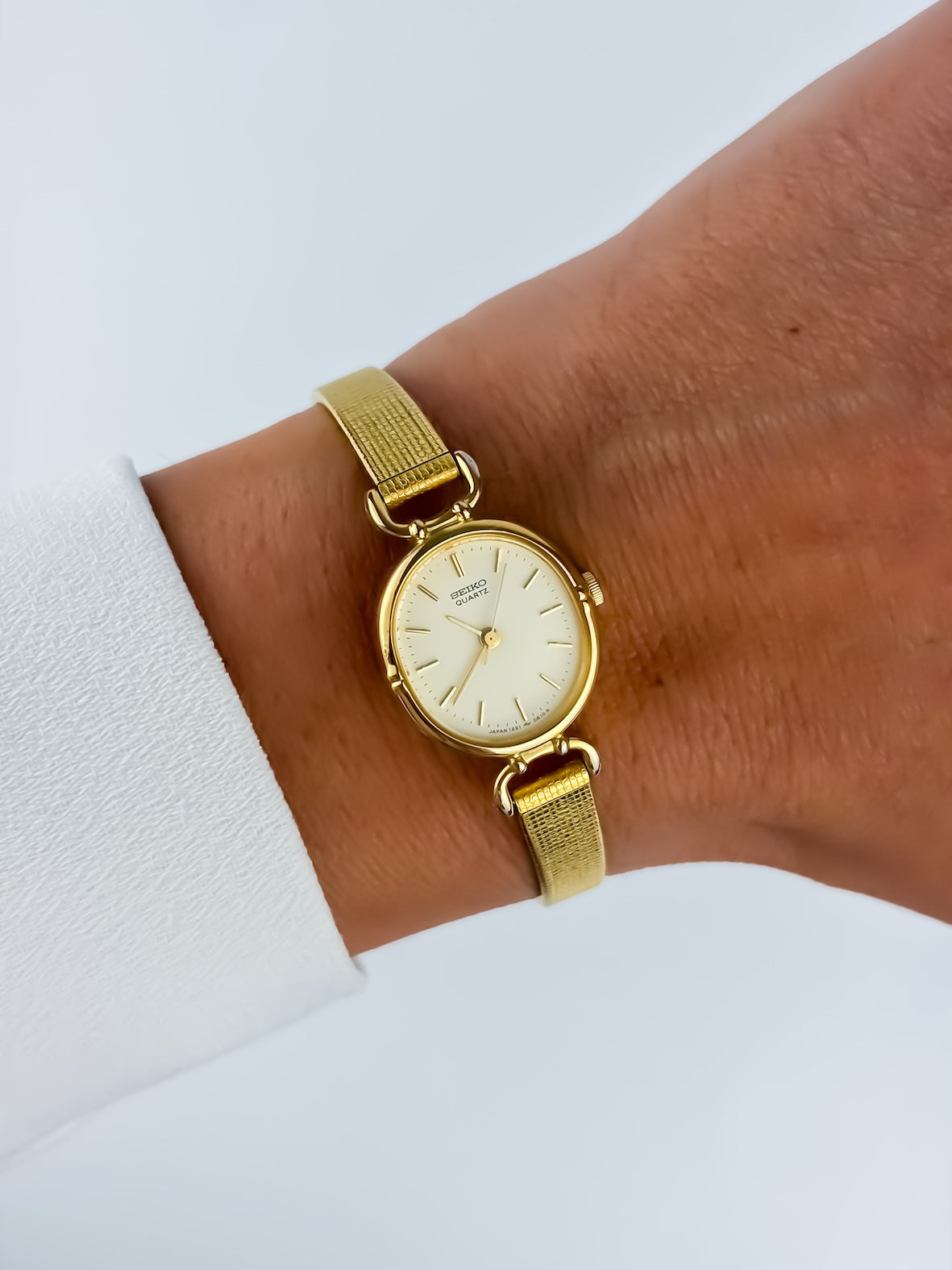 Rare Seiko Vintage Gold Cocktail Watch Textured Bracelet
