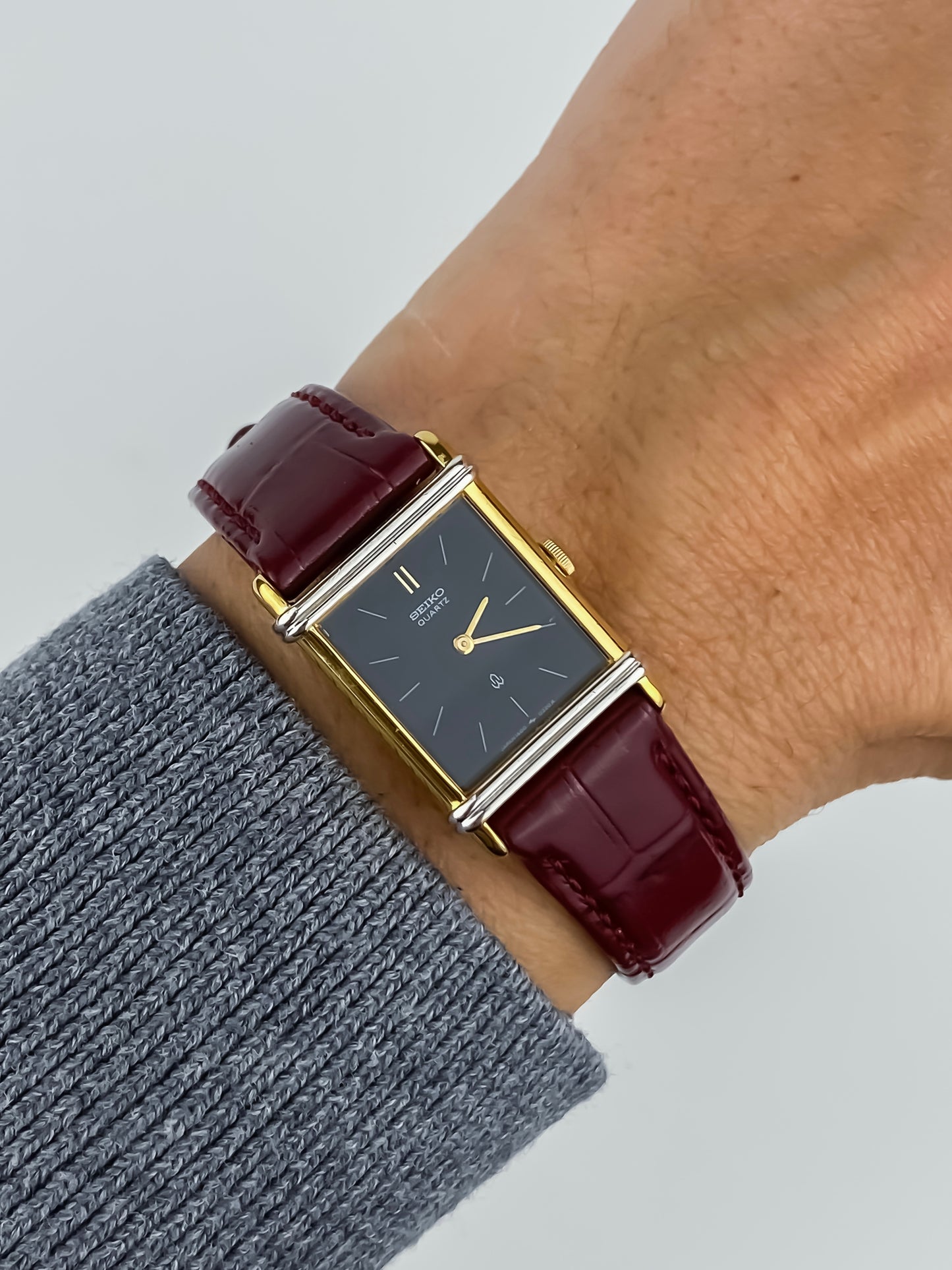 Seiko Vintage Gold Watch Exceline Black/Burgundy