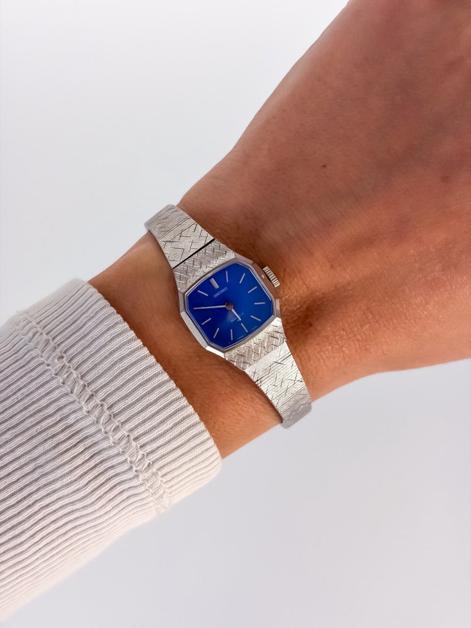Vintage Seiko 20 Jewels Blue Dial Mechanical Dress Watch