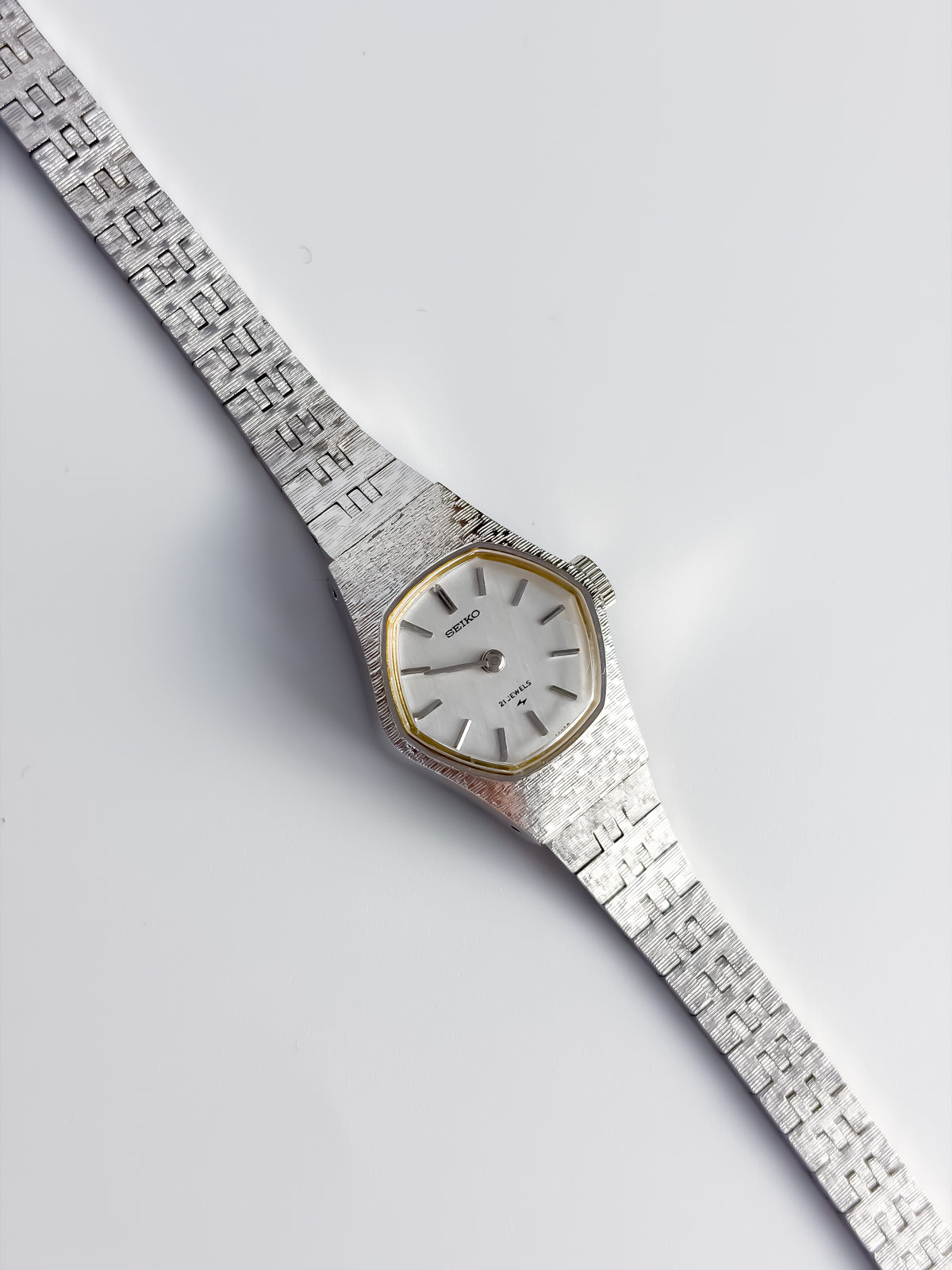 Vintage Seiko 21 Jewels Silver Frosted Hexagonal Watch
