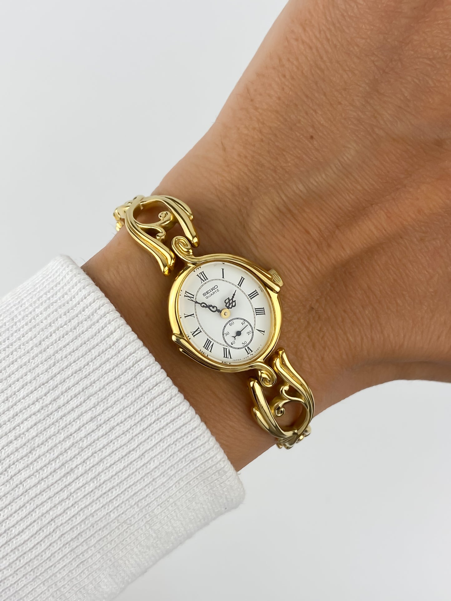 Seiko Sculptural Vintage Watch Gold