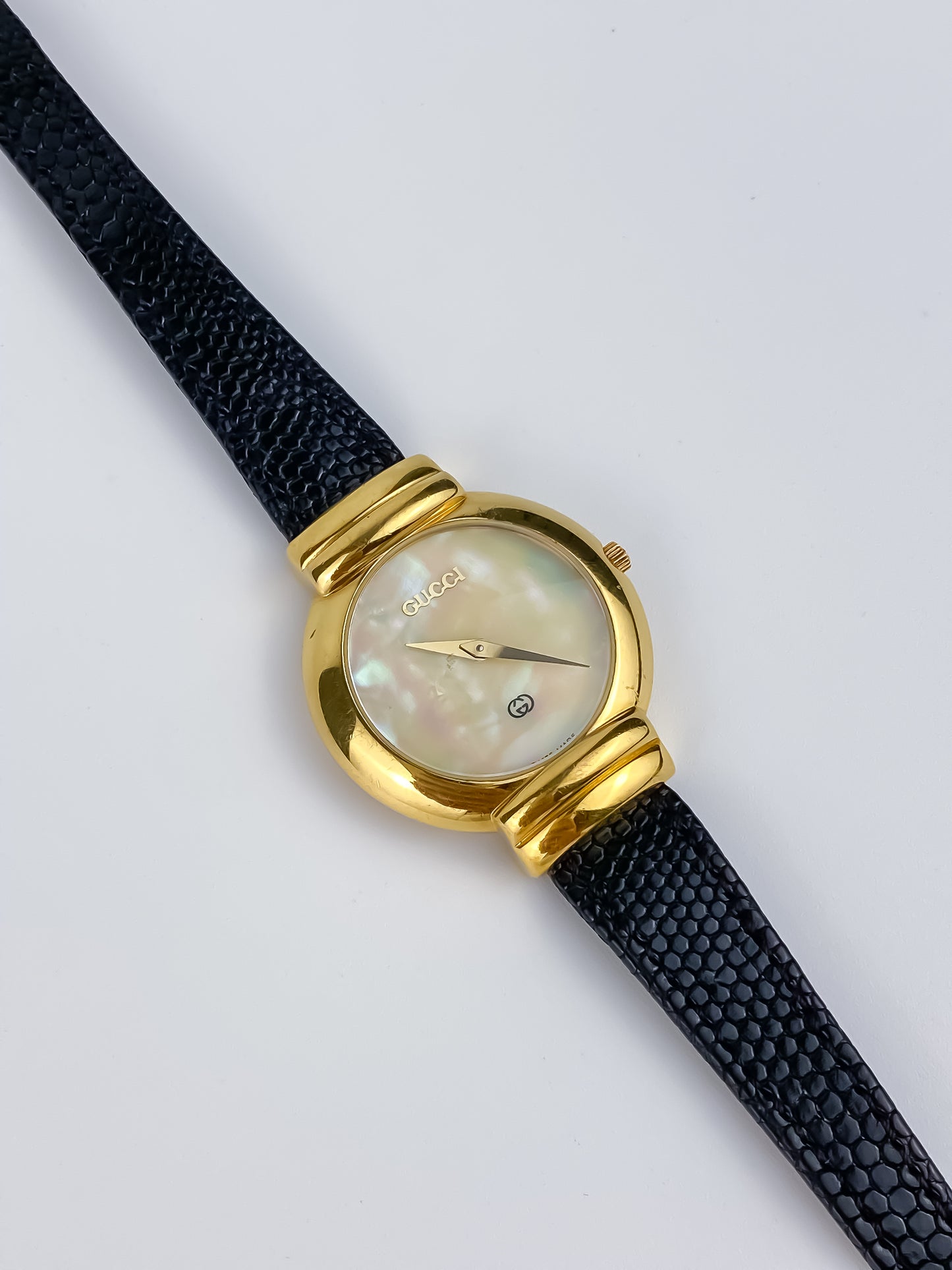 Rare Gucci Black Leather Gold Vintage Watch 1990 Mother of a Pearl Dial