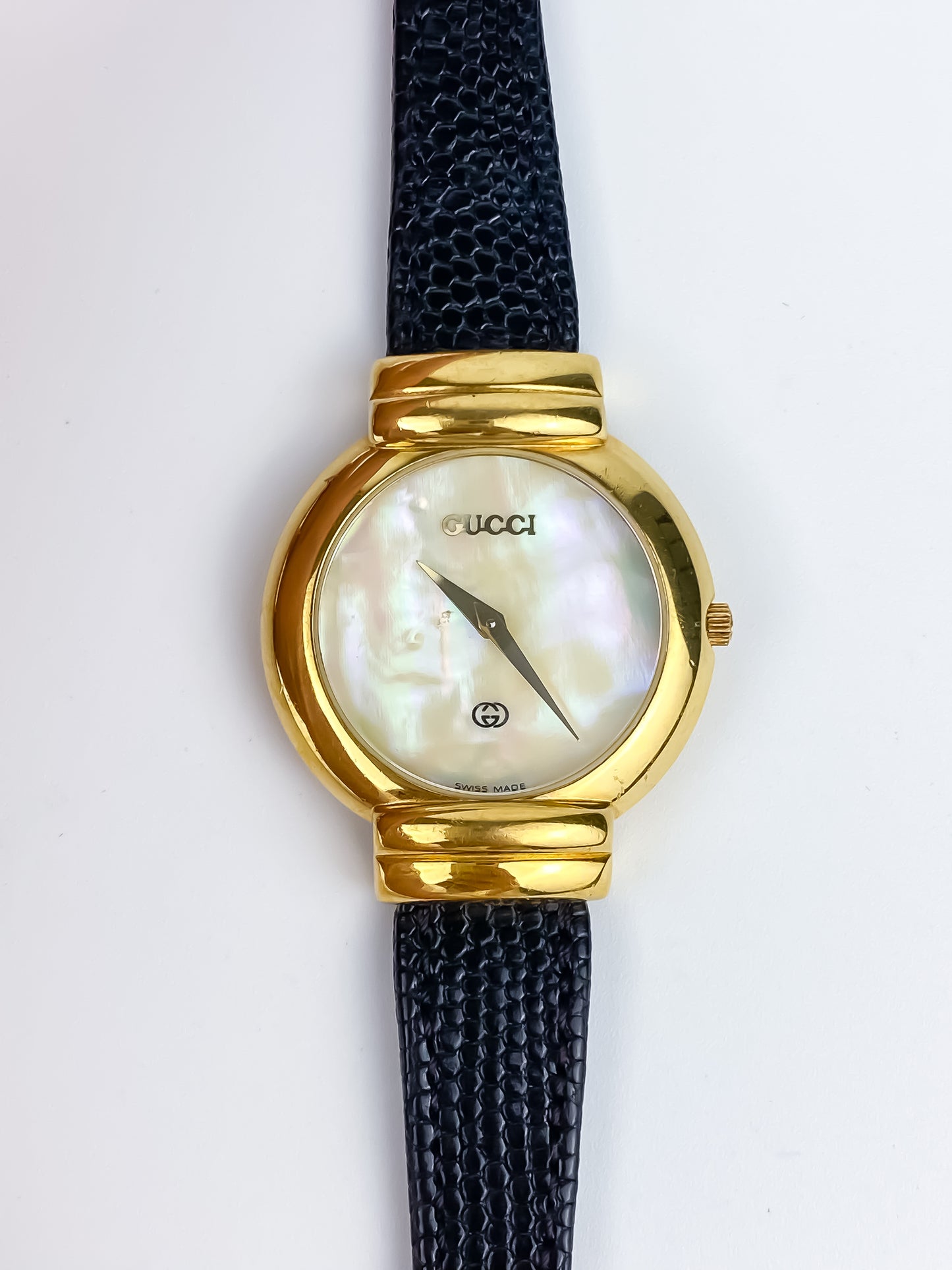 Rare Gucci Black Leather Gold Vintage Watch 1990 Mother of a Pearl Dial