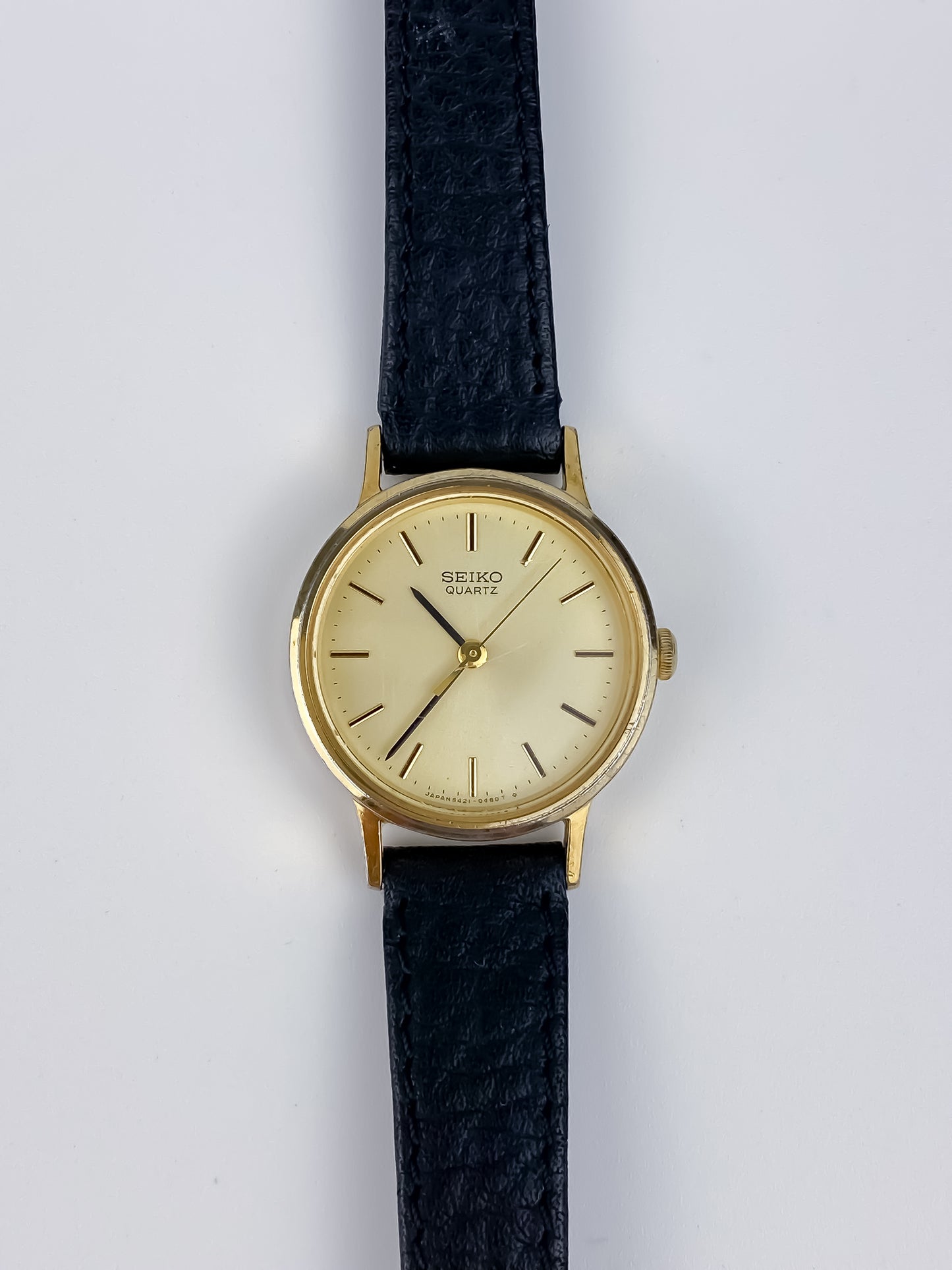 Seiko Black Leather Gold Vintage Watch 1990 Round Dial