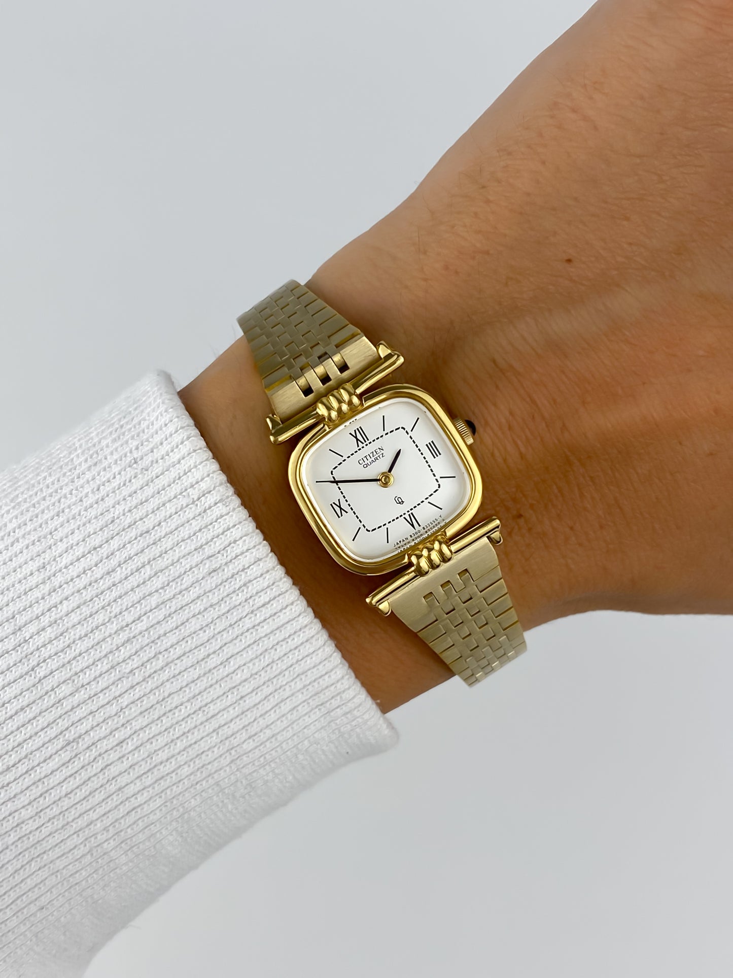 Citizen Vintage Gold Watch Cocktail 80s Milanese Bracelet Original Box