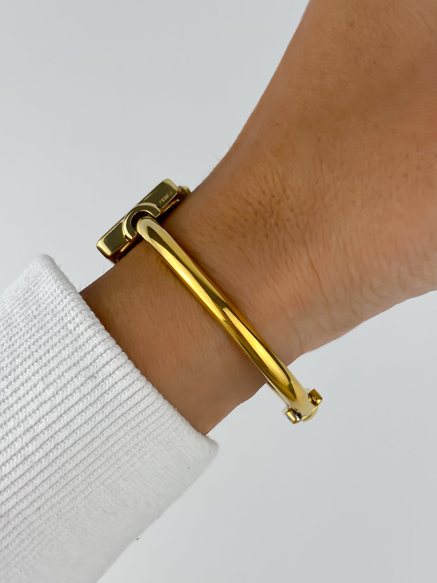 Gucci Vintage Gold Bangle Watch Cocktail Y2K Square Dial