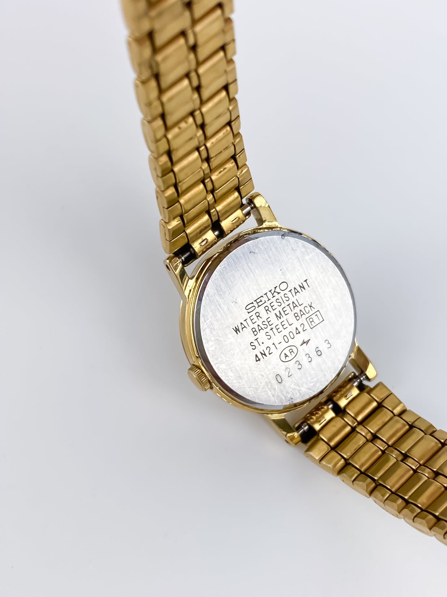Seiko Vintage Gold Watch Cocktail 80s Bracelet Round Dial