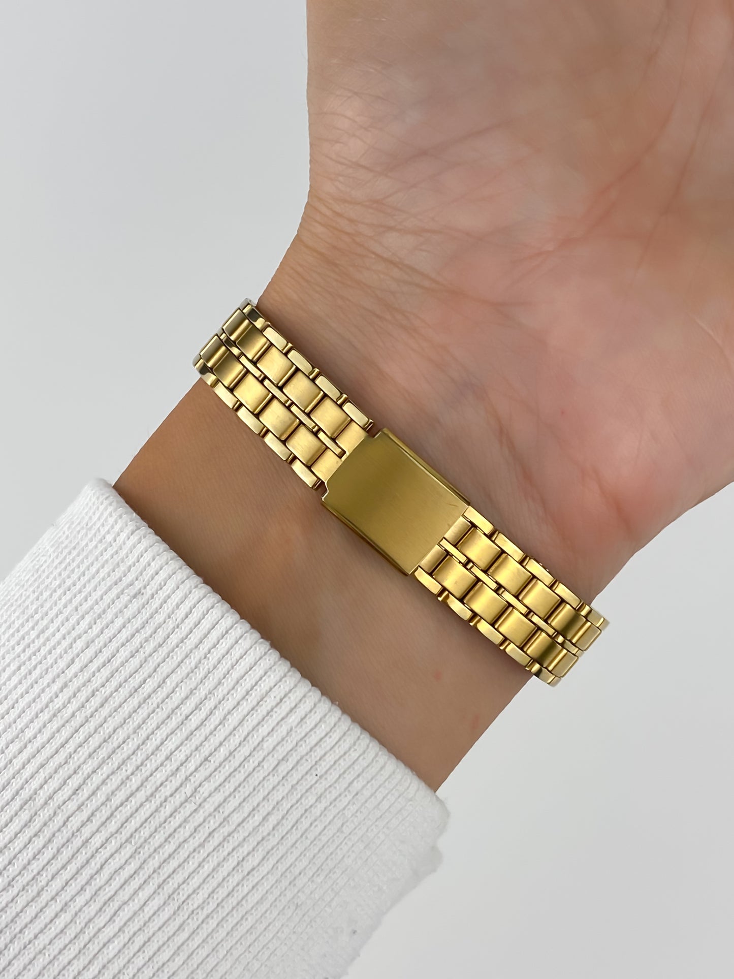Seiko Vintage Gold Watch Cocktail 80s Bracelet Round Dial