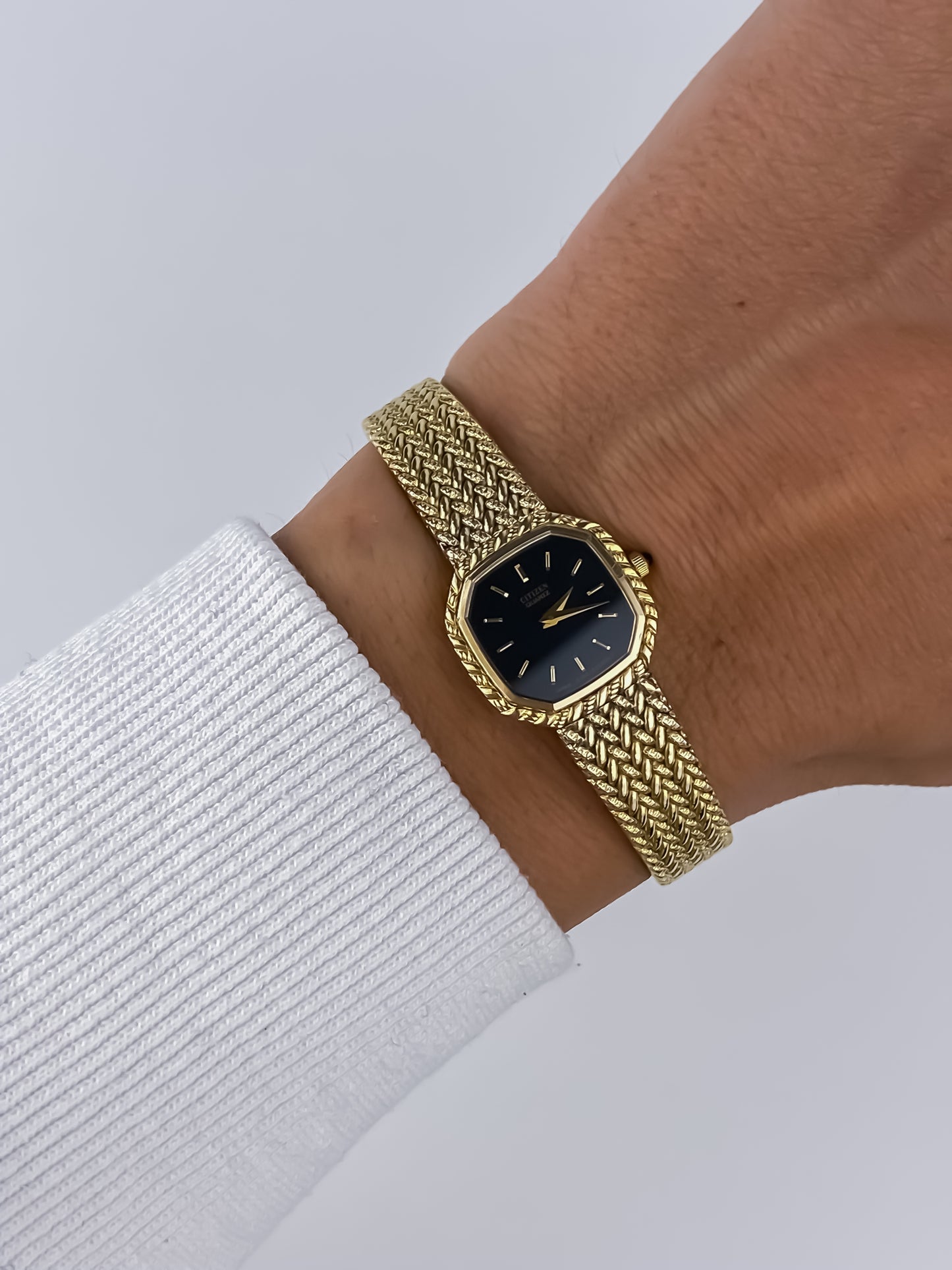 Citizen Vintage Gold Watch Cocktail 80s Milanese Bracelet