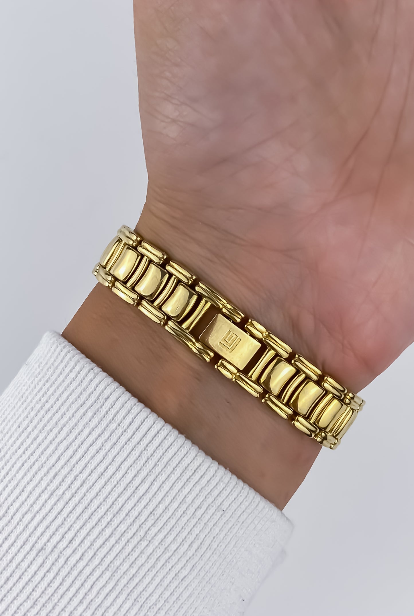 Guy Laroche Vintage Gold Watch Cocktail 90s